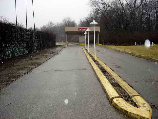 Skyborn Drive-In - 2006 Photo